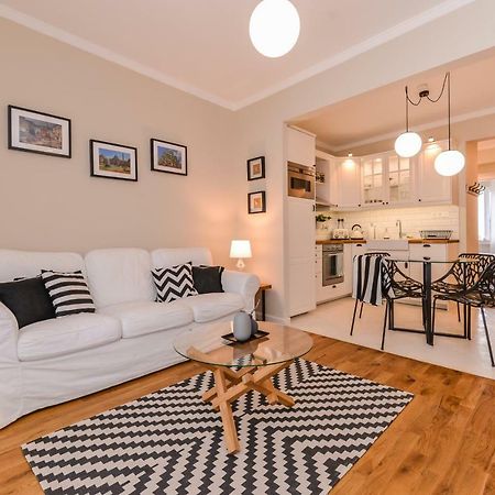 cО́coEllie - aesthetic, two bedroom apartment, next to the National Palace of Culture Софія Екстер'єр фото